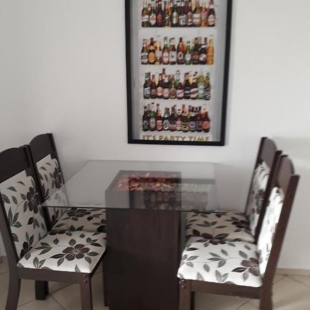 Apartamento Orquidea กัมโปส โดส กอยตากาเซส ภายนอก รูปภาพ